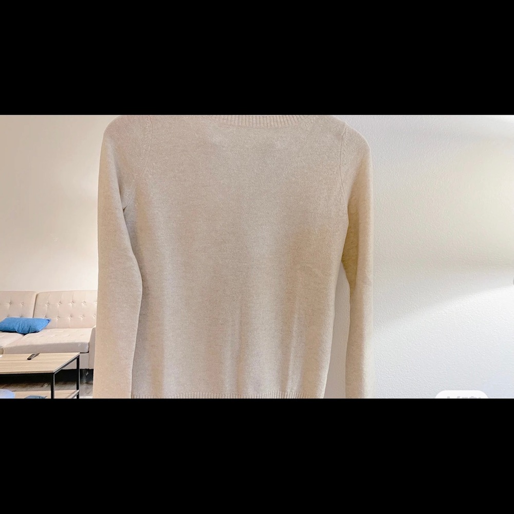 100% wool sweater